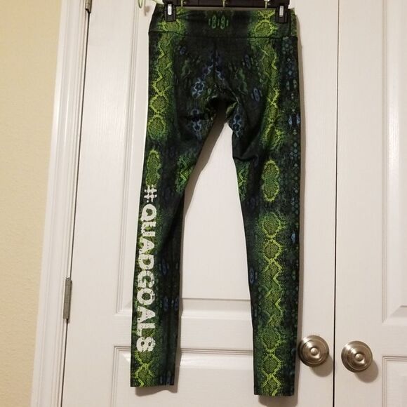 BCG Leggings - Picture 2 of 3
